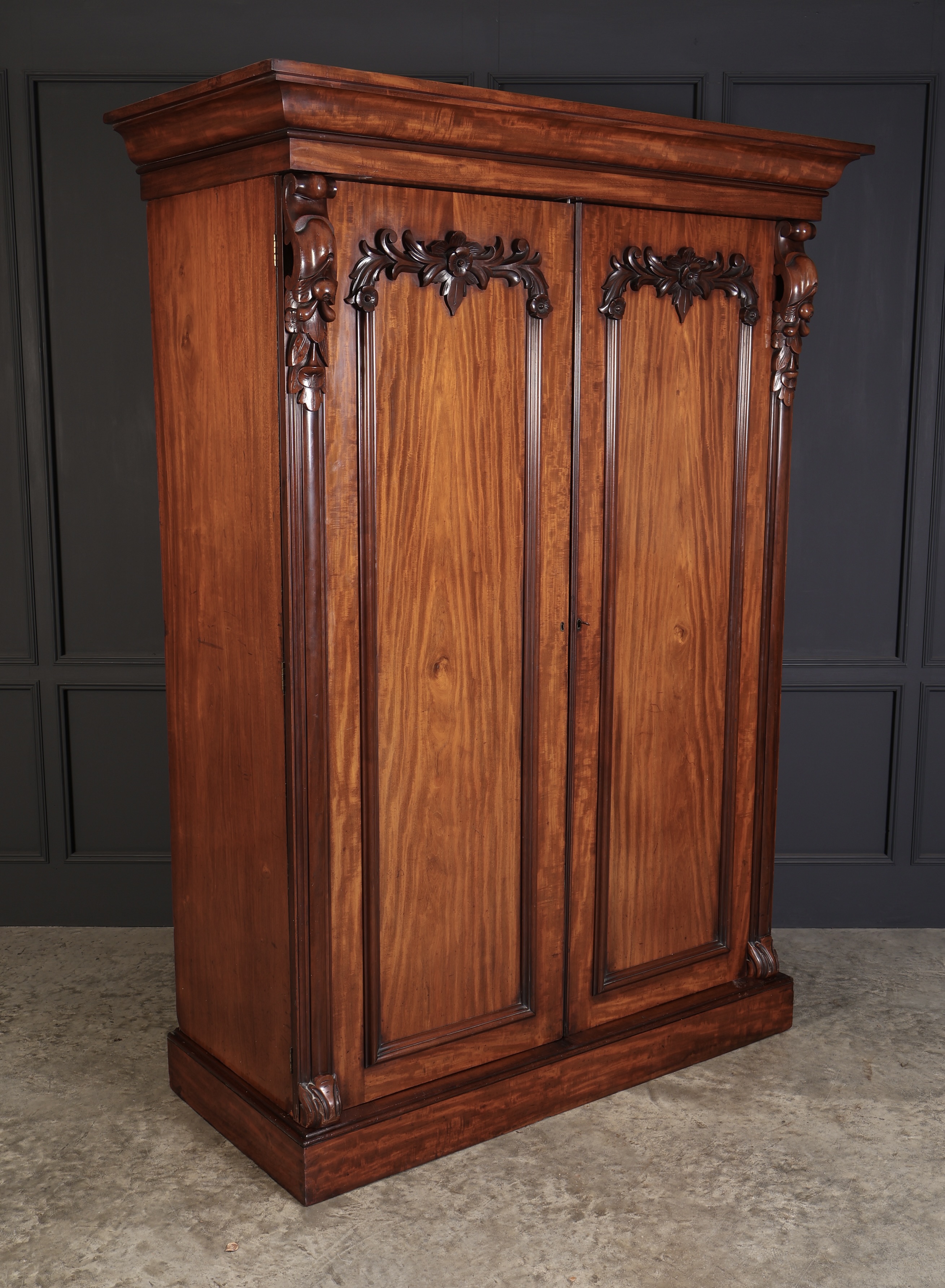 Victorian Mahogany Double Wardrobe antique wardrobes Antique Furniture 4